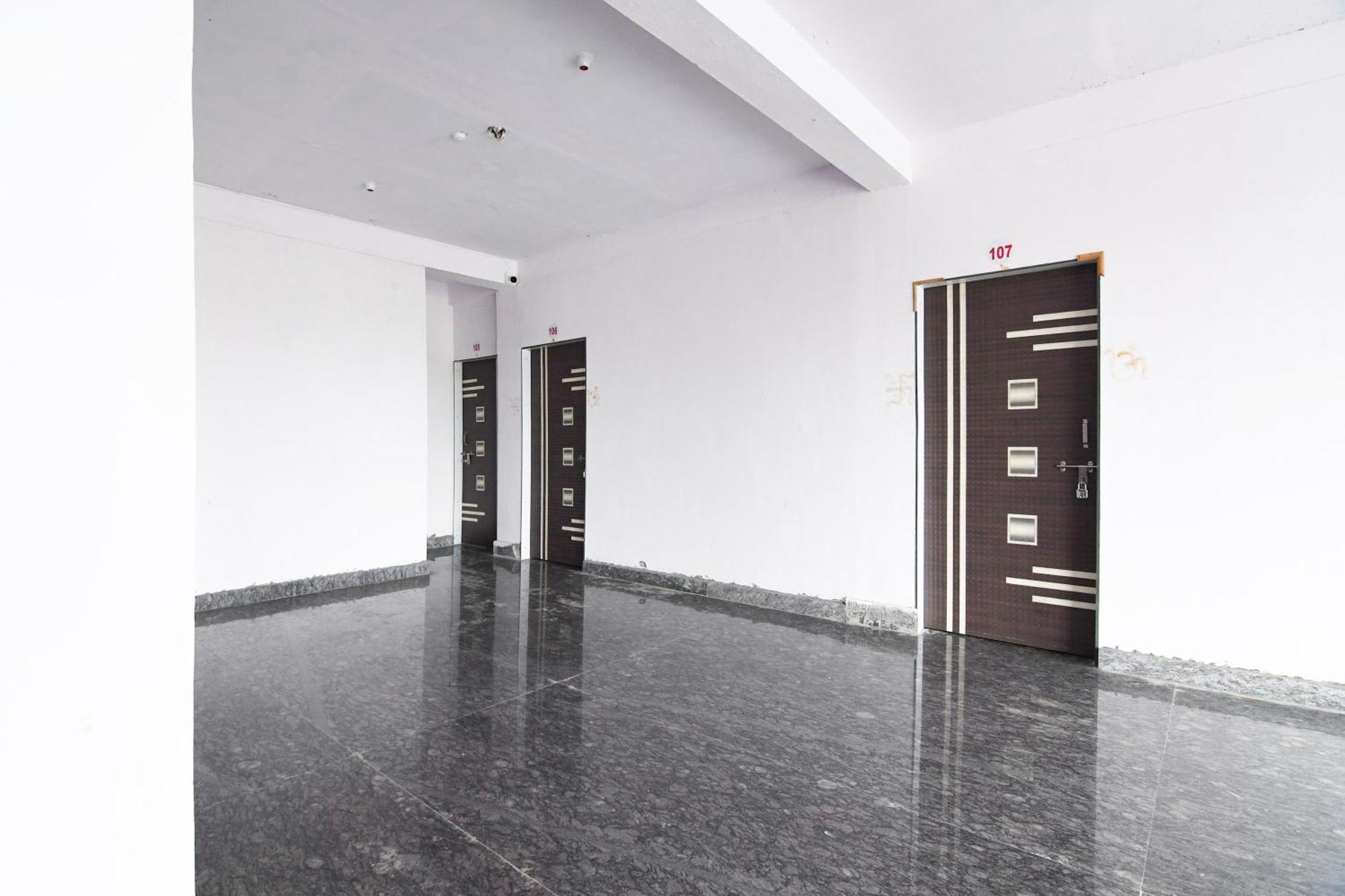 Hotel O Silk City Palace Brahmapur Exteriér fotografie
