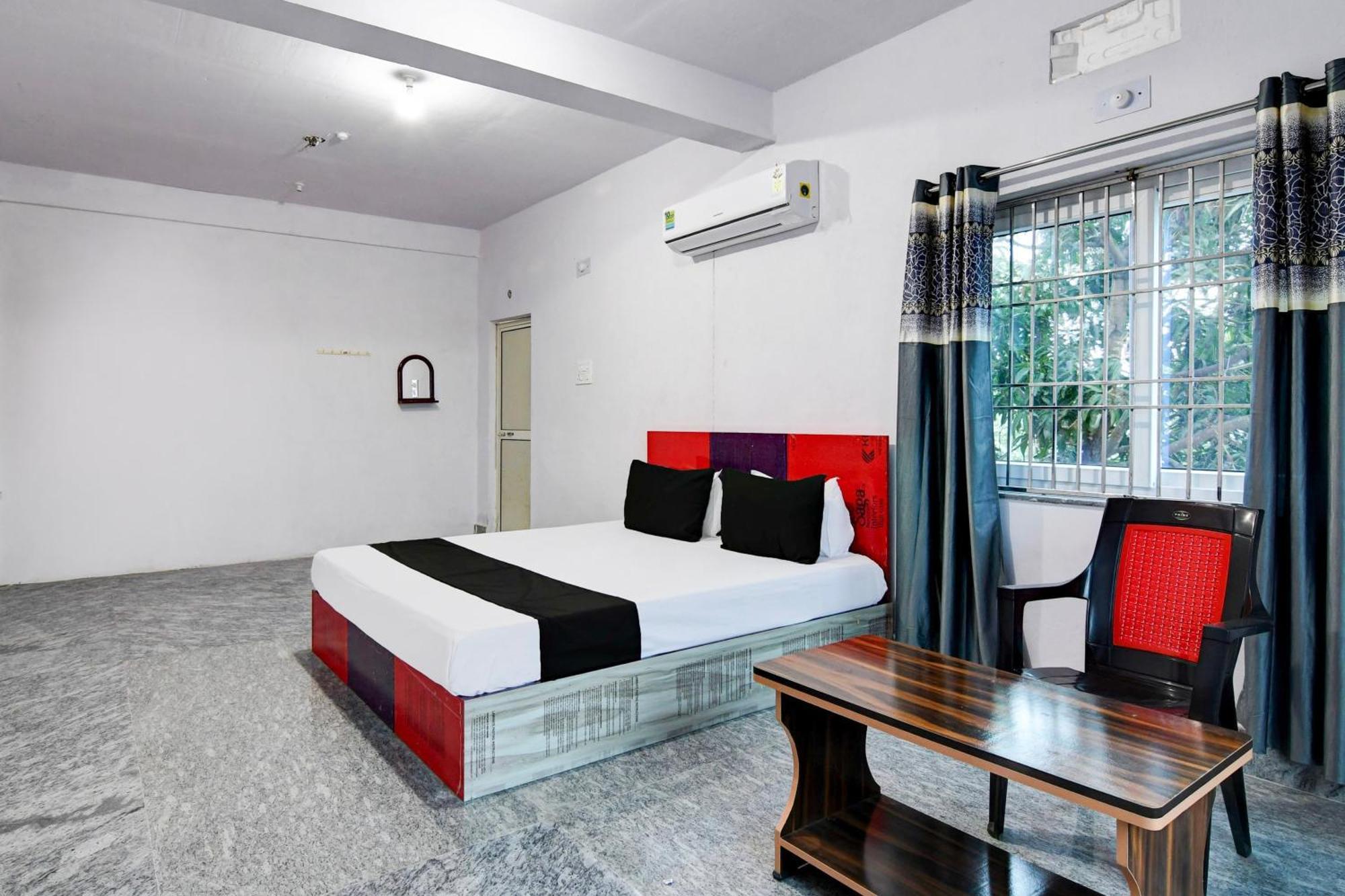 Hotel O Silk City Palace Brahmapur Exteriér fotografie